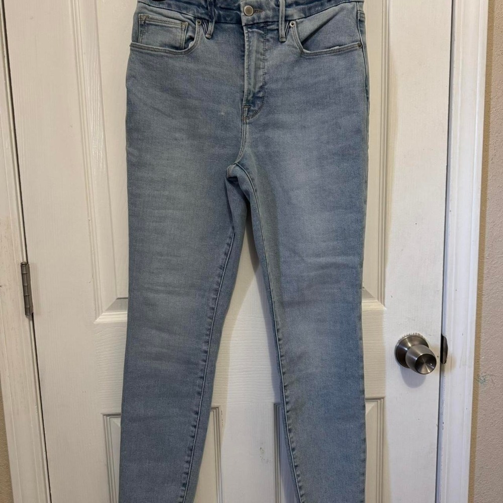 Good American light wash blue jeans size 6'